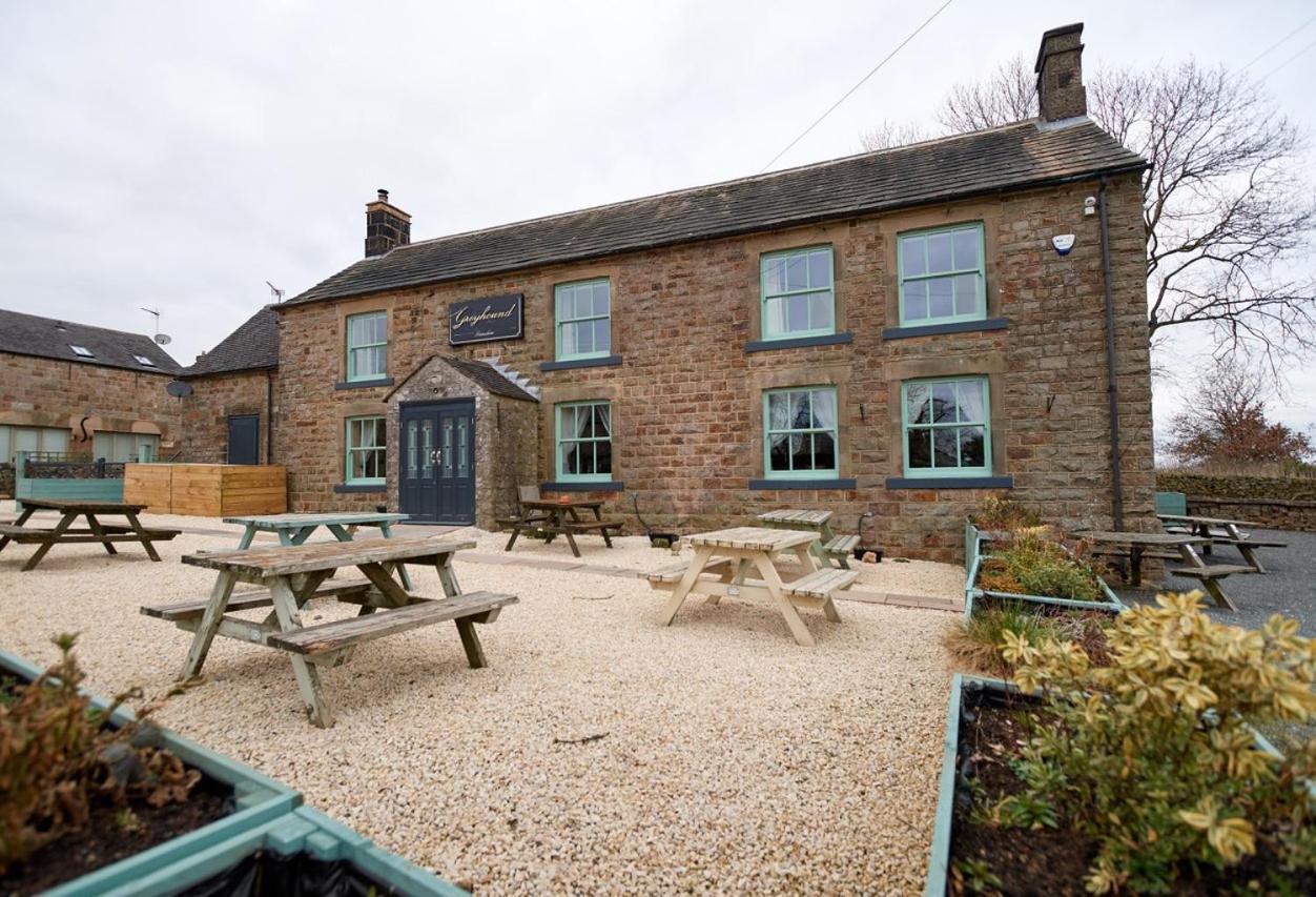 Peak District, The Greyhound Inn, Warslow Circa 1750 외부 사진